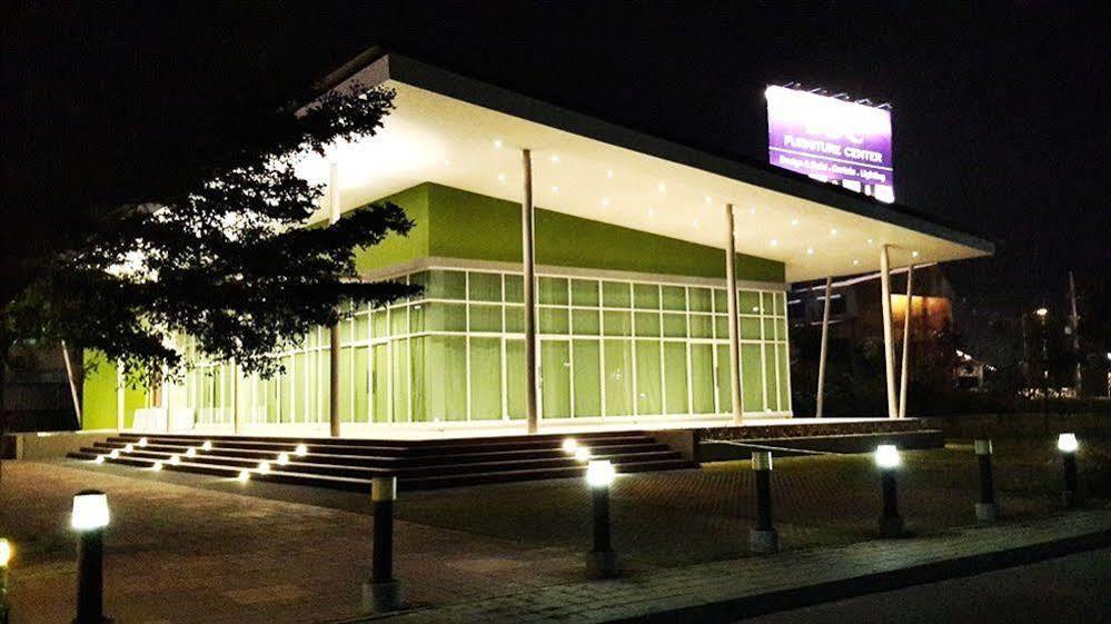 Silathip Huahin Serviced Apartment & Hotel Exteriör bild