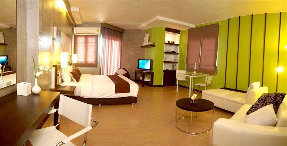 Silathip Huahin Serviced Apartment & Hotel Exteriör bild