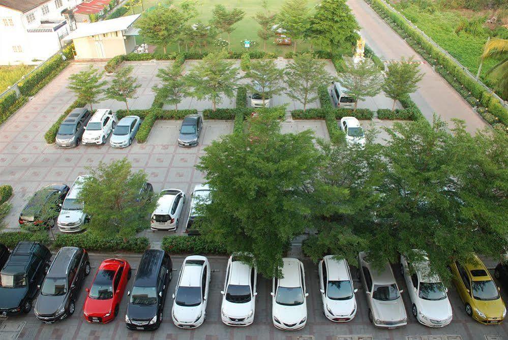 Silathip Huahin Serviced Apartment & Hotel Exteriör bild